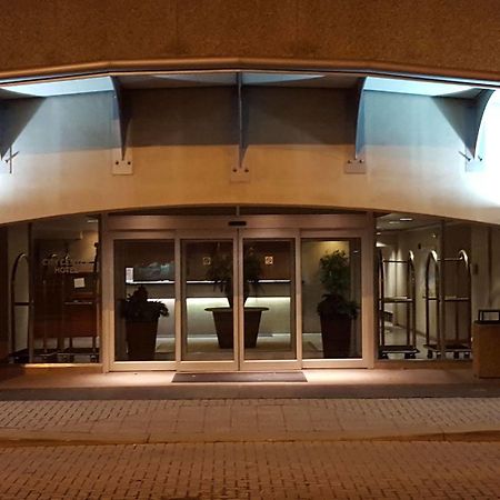 Rodeway Inn Акрън Екстериор снимка